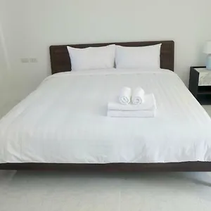 Airport Pearl Apartment Nai Yang